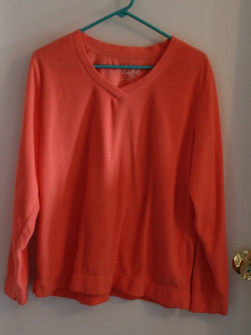 Made for Life Women's Fleece Shirt Size XL Coral.